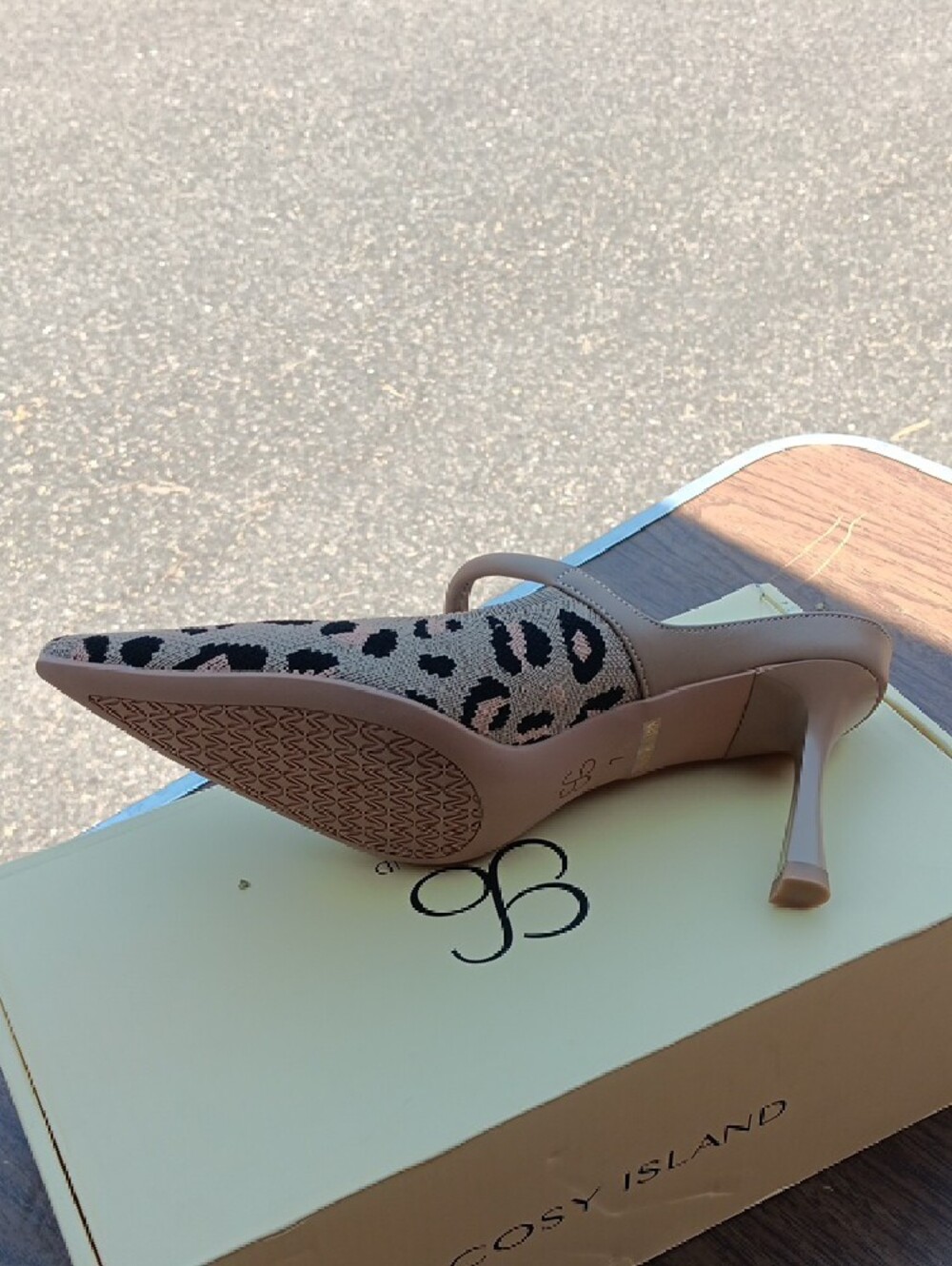 Leopard Print Tan Slingback Pointed Mule - Picture 3 of 3